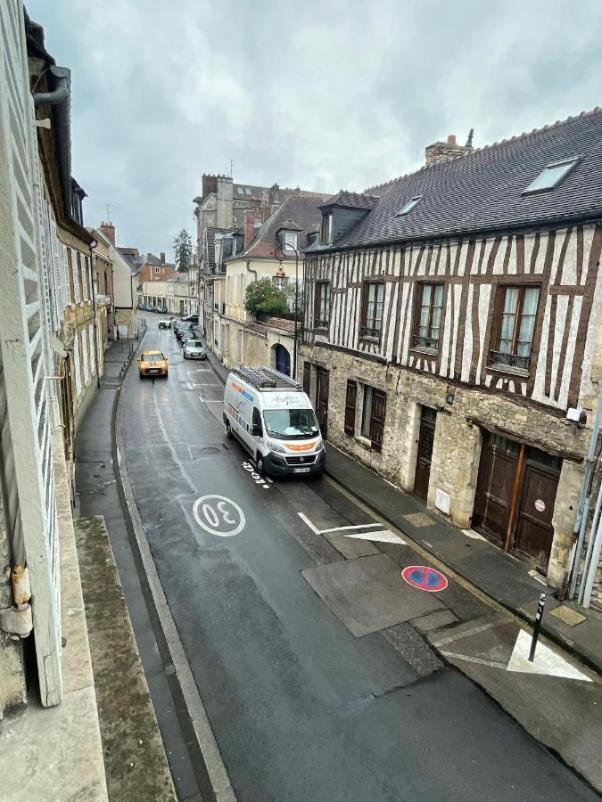 Le Logis Des Remparts - Hyper Centre Lägenhet Compiègne Exteriör bild